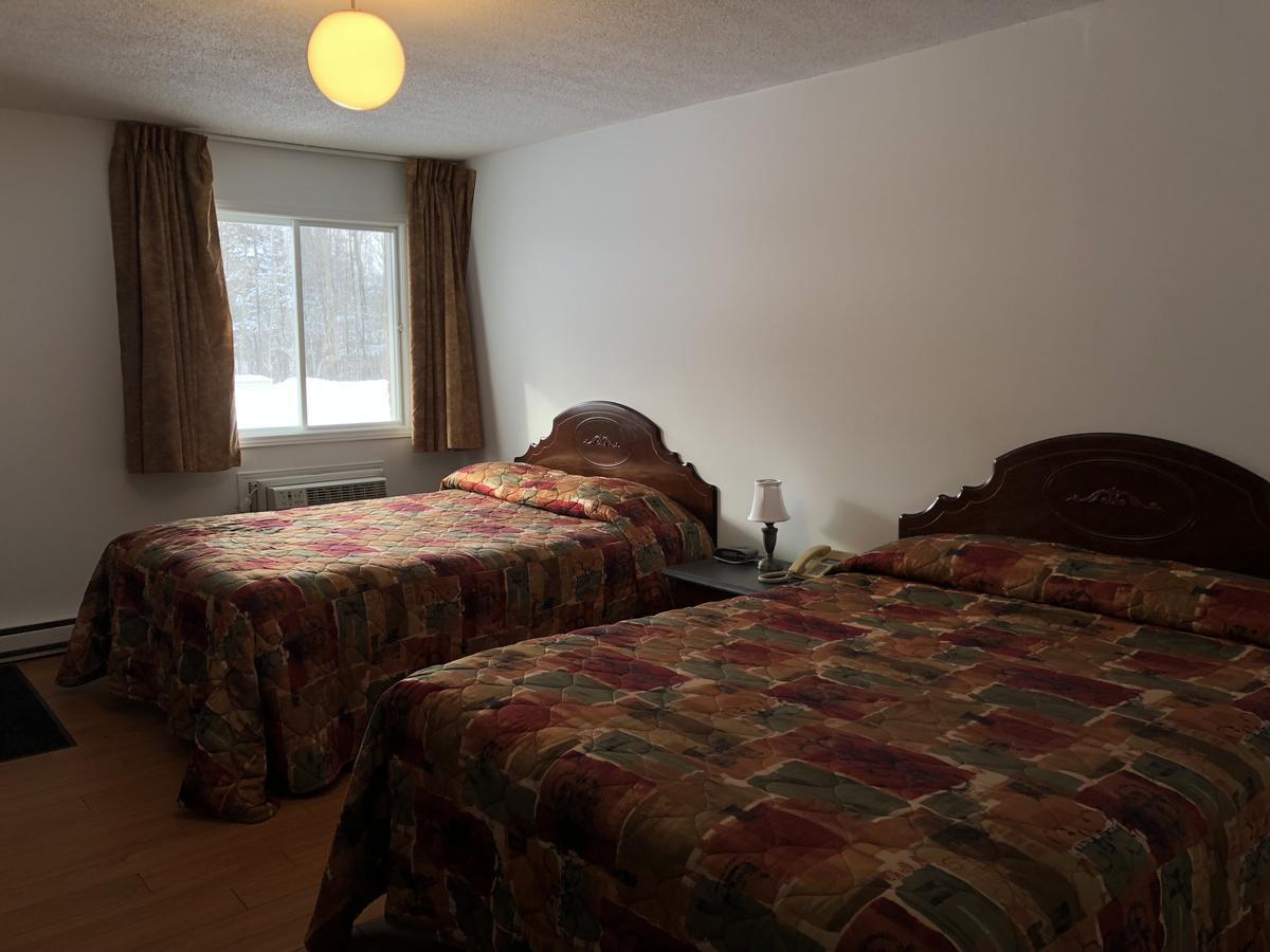 Motel Bryson Экстерьер фото
