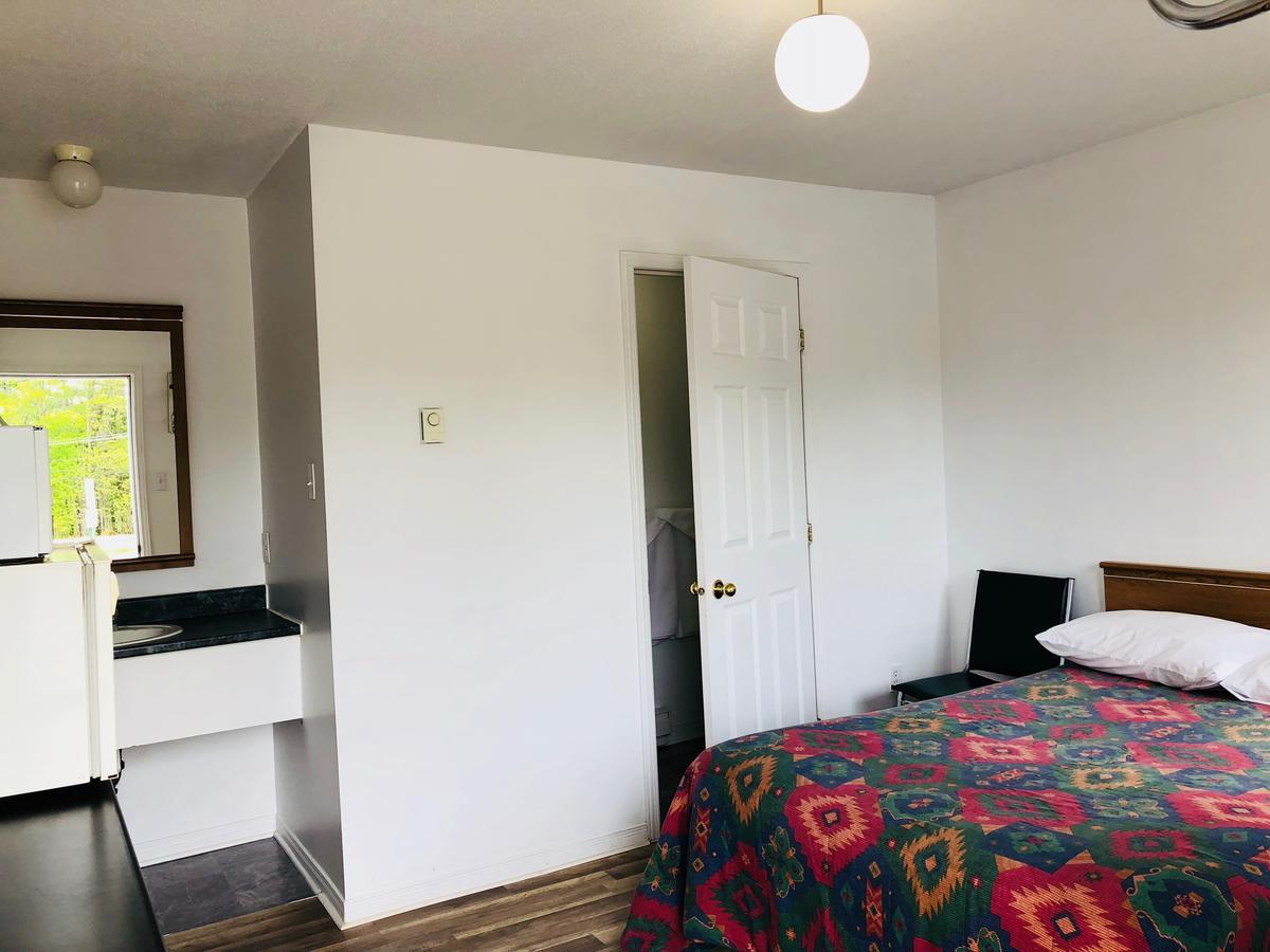Motel Bryson Экстерьер фото